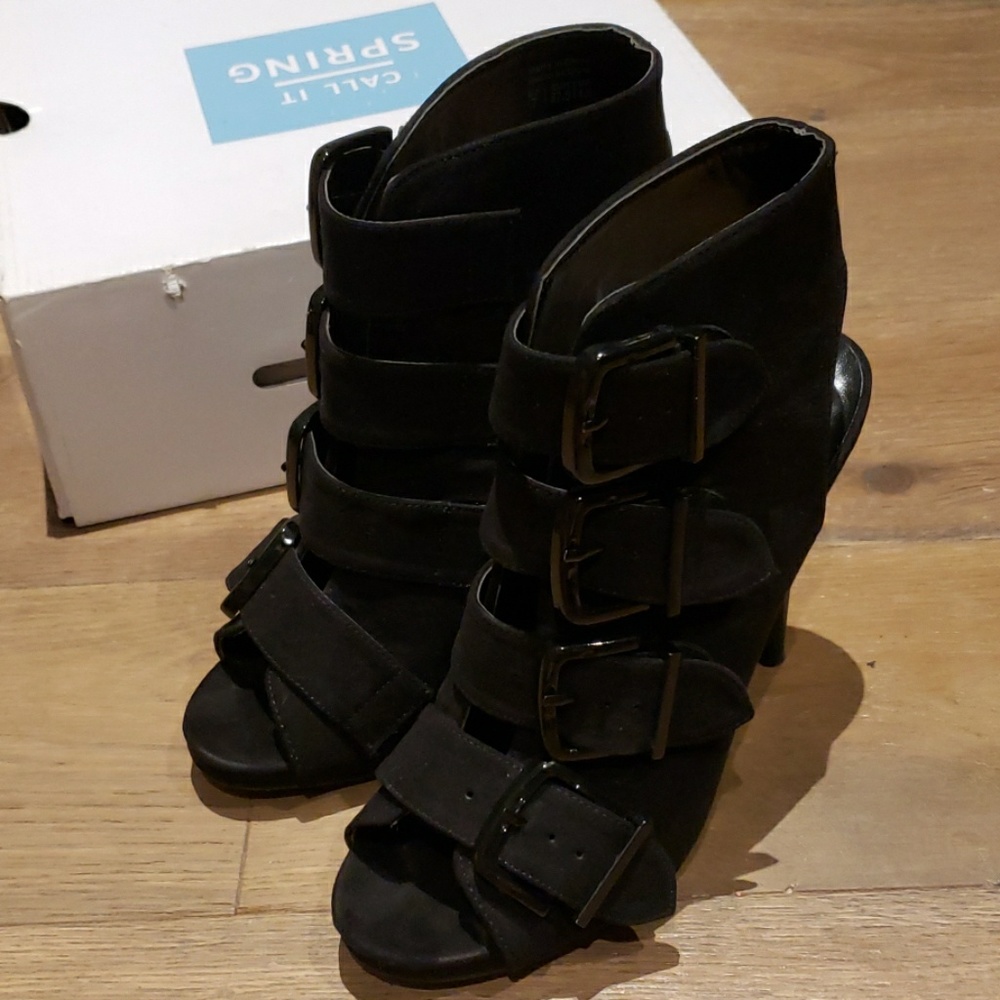 Call it Spring Diggle Peep Toe